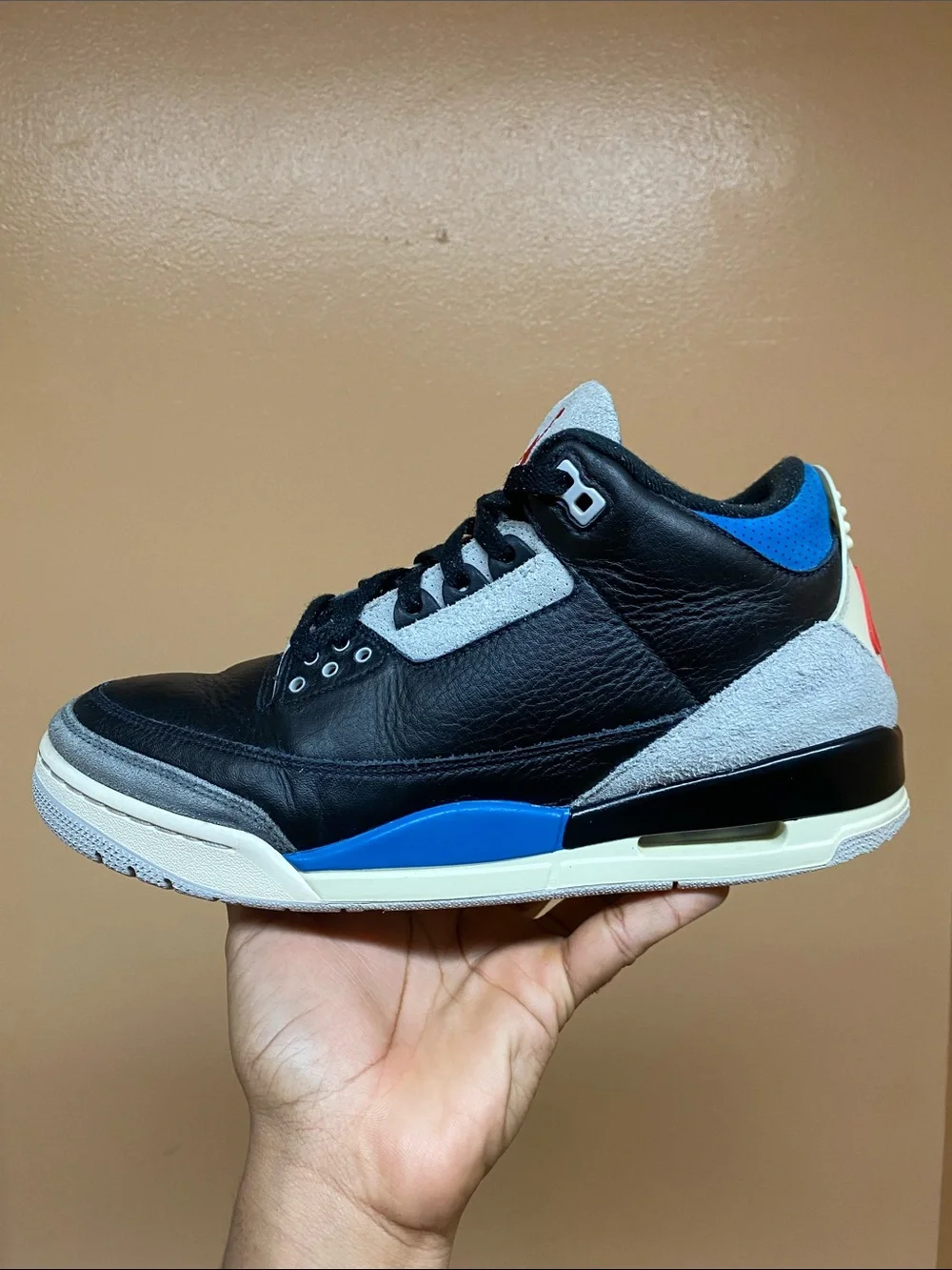 Air Jordan 3 Retro OG “Rare Air” Size 10 IB8967-004
